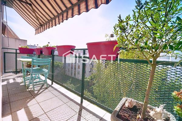 Calme absolu pour cet appartement au dernier étage et à proximité de toutes les commodités