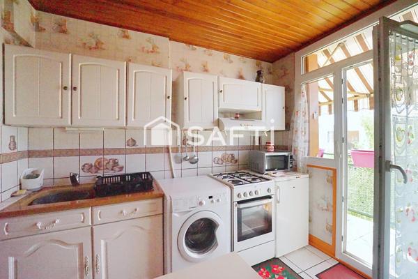 Calme absolu pour cet appartement au dernier étage et à proximité de toutes les commodités