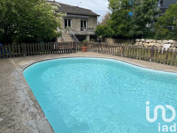 Maison à vendre 6 pièces 155 m² Charbonnières-les-Bains