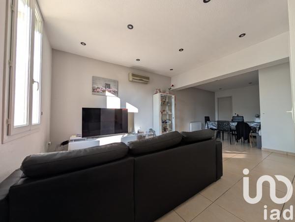 Maison 4 pièces de 94 m² à Bassens (33530)