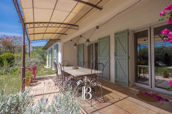 Mougins, Villa 4 Chambres -  220 m² à vendre