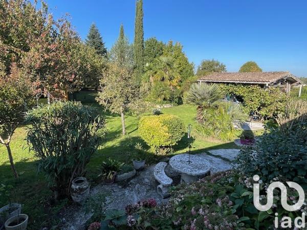 Maison à vendre 7 pièces 202 m² Saintes