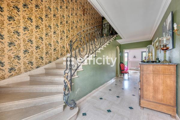 Maison 7 pièces - 212 m² Bien prestige