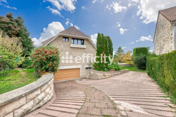 Maison 7 pièces - 212 m² Bien prestige