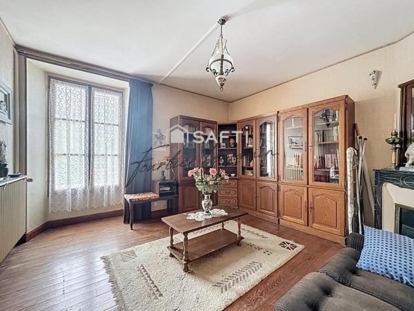 Maison spacieuse avec caves et dépendances !