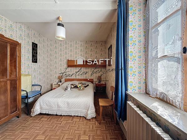 Maison spacieuse avec caves et dépendances !