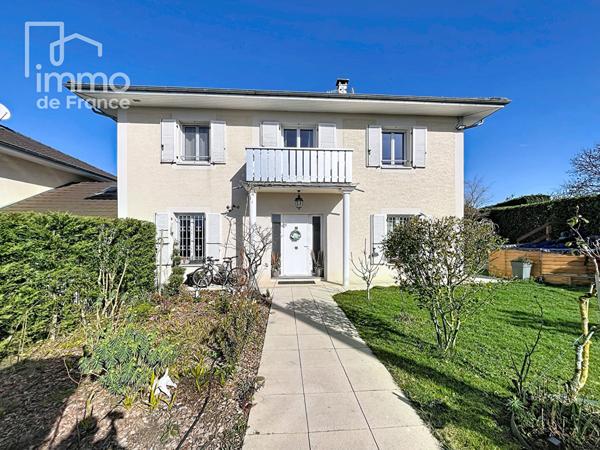 Maison de 247m2 à Viry proche douane de Soral