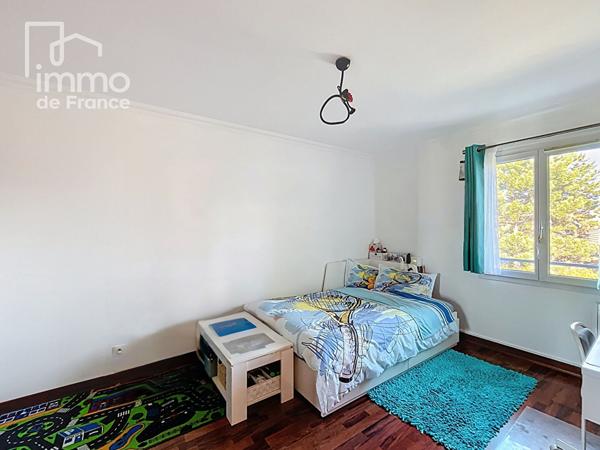 Maison de 247m2 à Viry proche douane de Soral