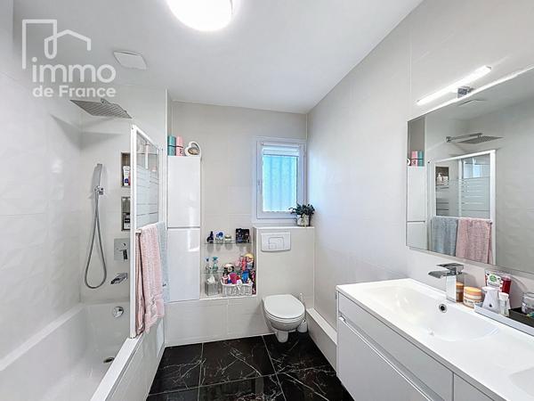 Maison de 247m2 à Viry proche douane de Soral