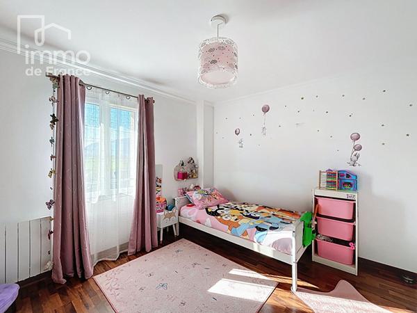 Maison de 247m2 à Viry proche douane de Soral