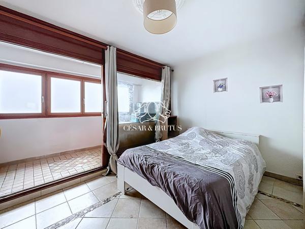 T4 traversant de 100 m2 vue dégagée