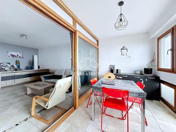T4 traversant de 100 m2 vue dégagée