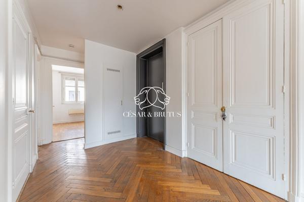 Prestige Grolée : Splendide T3 bourgeois avec balcon et cachet – Lyon 2ème