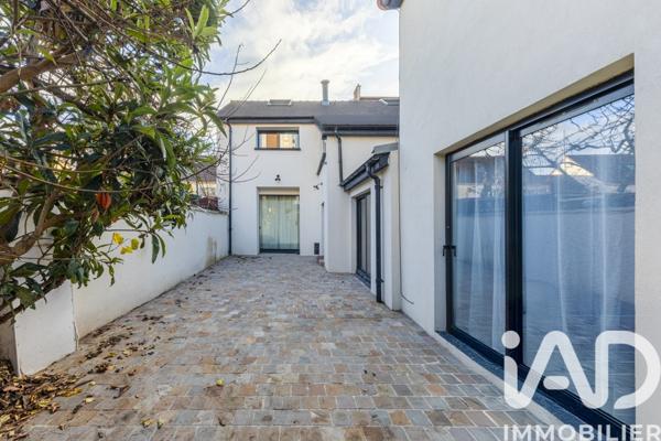 Maison à vendre 6 pièces 220 m² Gennevilliers