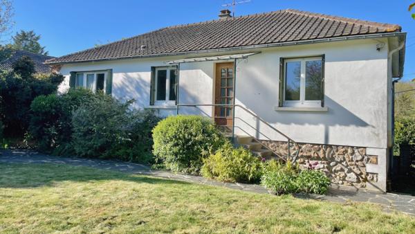 Maison
                                                                                                                                                                                                                                                                                                                        6 pièce(s)                                                                                                                                                                                                          3 chambre(s)                                                                                                                                                                                                          73  m²