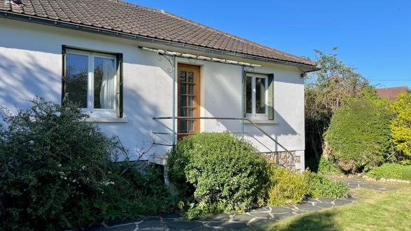 Maison
                                                                                                                                                                                                                                                                                                                        6 pièce(s)                                                                                                                                                                                                          3 chambre(s)                                                                                                                                                                                                          73  m²