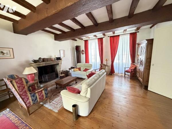  Belle demeure bourgeoise en hyper-centre de Cholet – 6 chambre - Jardin clos – 2 garages