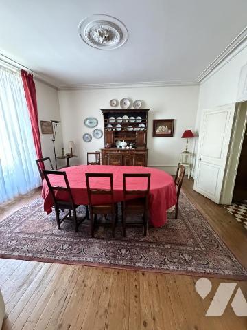  Belle demeure bourgeoise en hyper-centre de Cholet – 6 chambre - Jardin clos – 2 garages