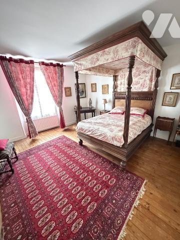  Belle demeure bourgeoise en hyper-centre de Cholet – 6 chambre - Jardin clos – 2 garages
