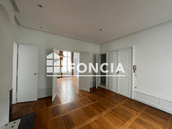 Location Appartement 4 pièces 176.39 m² - 11 RUE DES TIERCELINS Nancy 54000