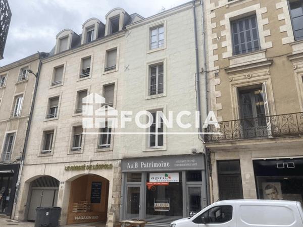 Location Studio 23.5 m² - 20/22 RUE MAGENTA Poitiers 86000