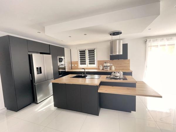 Maison Moderne à Saint-Aubin-sur-Gaillon