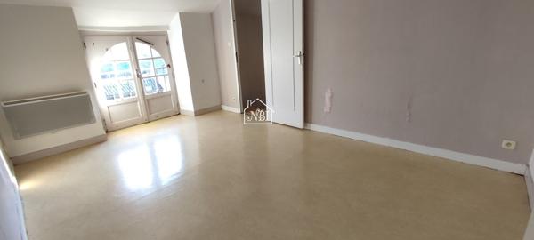 A VENDRE Maison 103m² en pierres, à rénover – ENTRAMMES