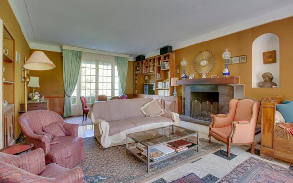 Maison à vendre    11 pièces • 315 m2 Saint-Pée-sur-Nivelle