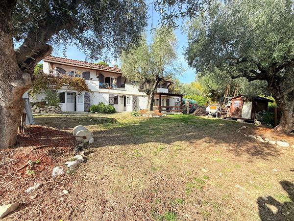 Mas provençal de 130M² avec piscine et pool house