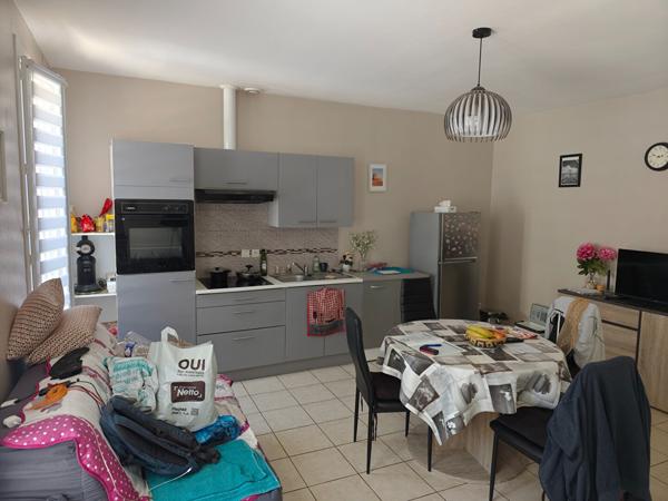 EXCLUSIVITE - Maison Rochefort 2 pièces - proche des commerces.