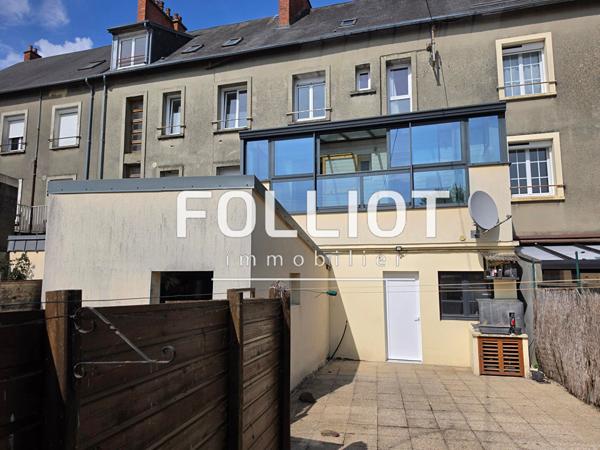Immeuble avec appartement et local commercial à vendre à Périers - Réf 2671FL