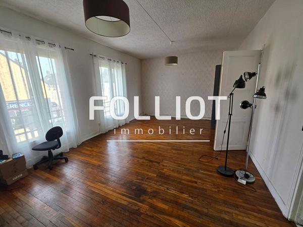 Immeuble avec appartement et local commercial à vendre à Périers - Réf 2671FL