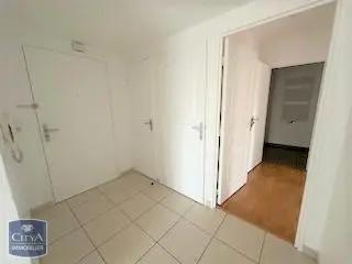 Appartement à louer 3 pièces 71.7m²