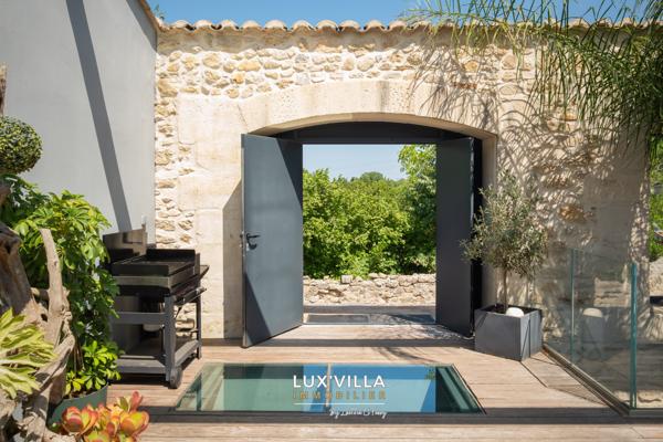 Montpellier (34000) SUPERBE MAS rénové dans un esprit LOFT & aux prestations haut de gamme.