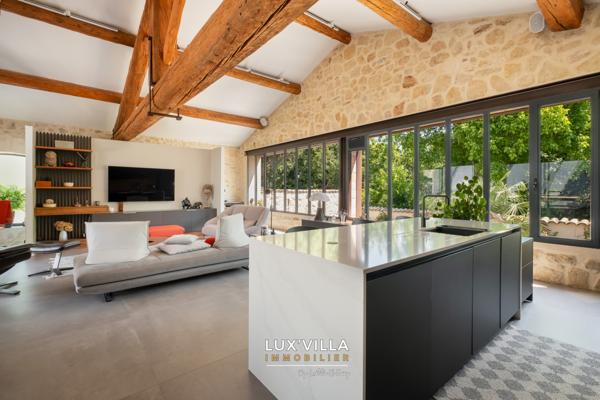 Montpellier (34000) SUPERBE MAS rénové dans un esprit LOFT & aux prestations haut de gamme.