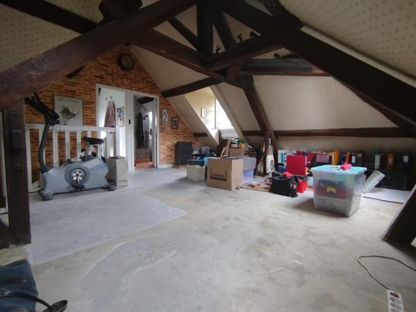 Très belle Maison sur Parc Paysager à quelques minutes à pied de la Gare de Boissy L'Aillerie