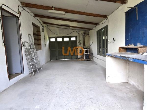Maison plain-pied, garage, terrain 826 m², au calme avec vue dégagée