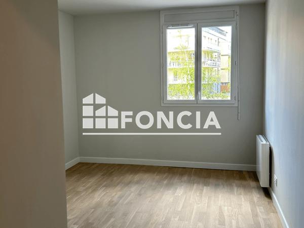 Location Appartement 4 pièces 86.13 m² - 9 RUE DU PETIT BOUILLON Chartres 28000