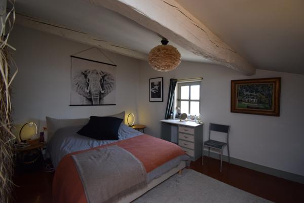 Carpentras (84200) Bel Appartement de 100m2 VENDU LIBRE!!!