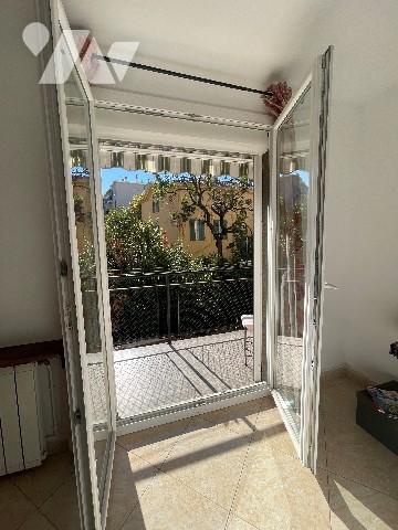 MARSEILLE 7ème, T4/5, bien rare dans quartier prisé de la cité phocéenne, à quelques pas de la mer.