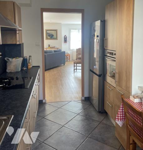 MARSEILLE 7ème, T4/5, bien rare dans quartier prisé de la cité phocéenne, à quelques pas de la mer.