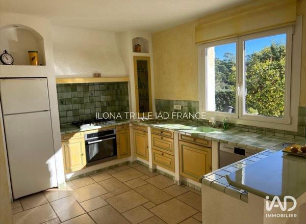 Maison à vendre 5 pièces 206 m² Cavalaire-sur-Mer