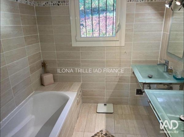 Maison à vendre 5 pièces 206 m² Cavalaire-sur-Mer