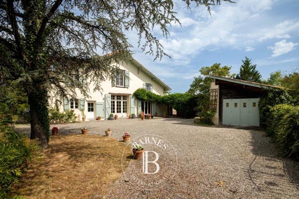 Amou, Propriété 5 Chambres -  287 m² à vendre