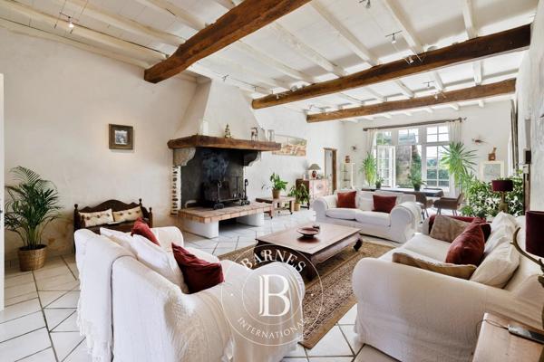 Amou, Propriété 5 Chambres -  287 m² à vendre