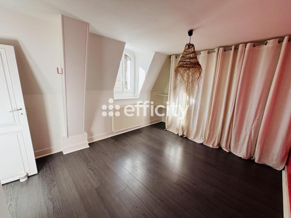Appartement
         3 pièces
        - 90 m² 329 000 € *