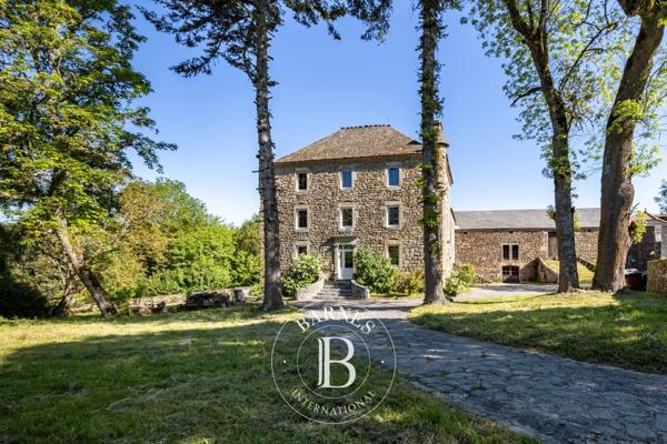 Langogne, Propriété 10 Chambres  à vendre