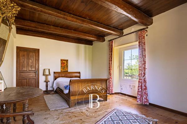 Langogne, Propriété 10 Chambres  à vendre