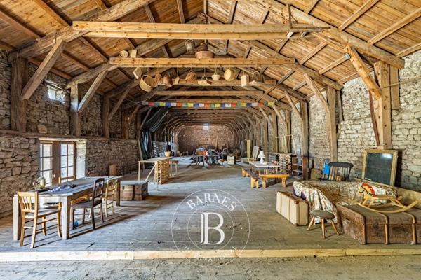 Langogne, Propriété 10 Chambres  à vendre