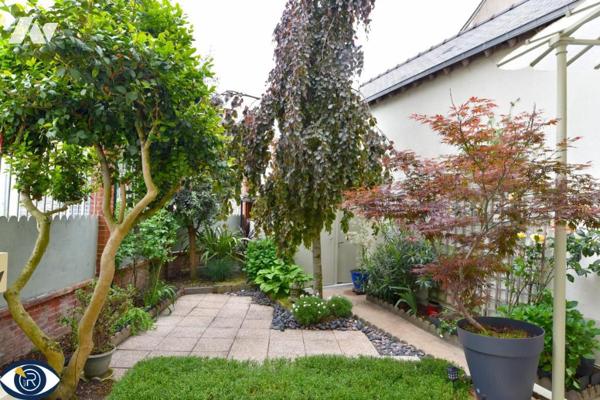 Maison de ville 4 chambres avec jardin à Laval – Entre la Gare et la Préfecture